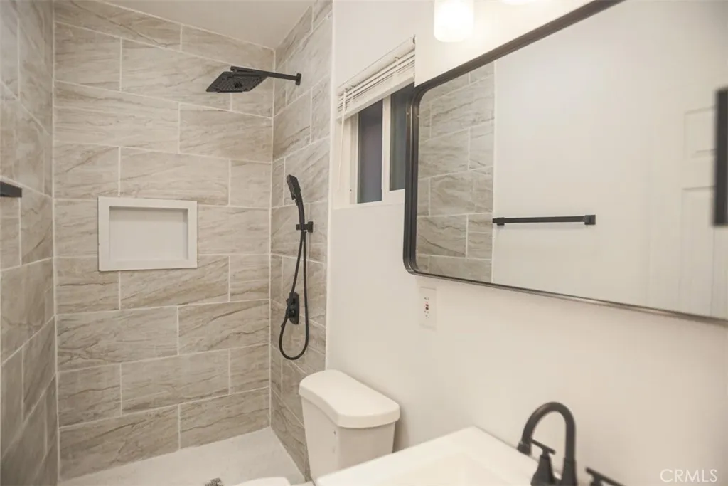 697 E 21st, San Bernardino, California 92404 home-pic-23