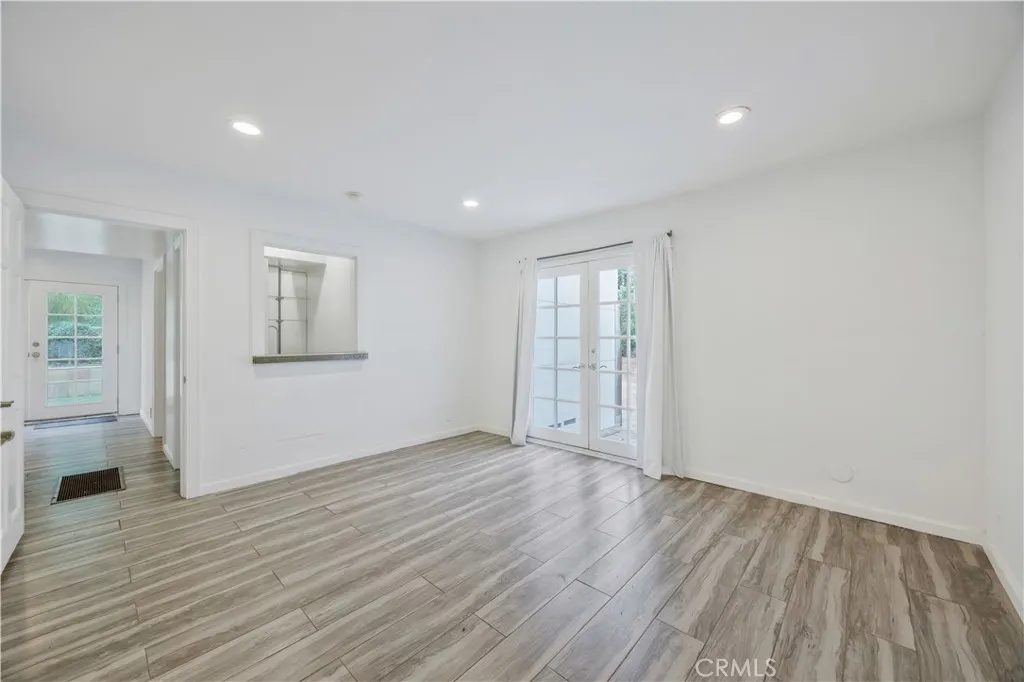 1643 San Ysidro Drive, Beverly Hills, California 90210 home-pic-8