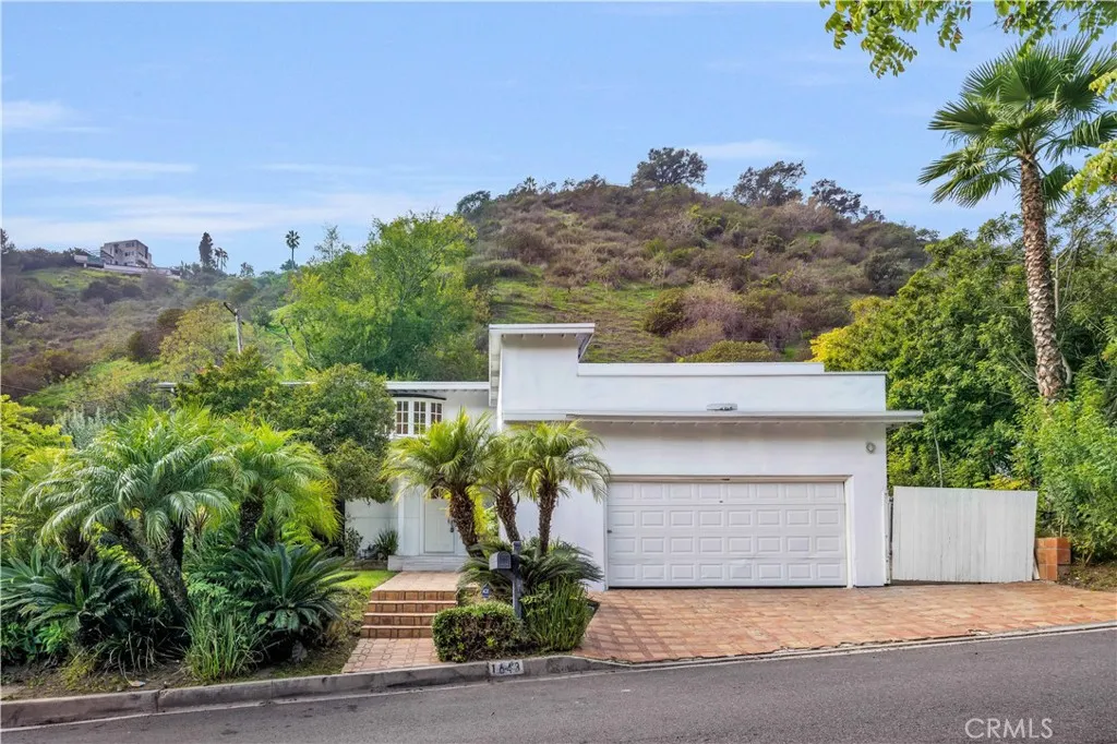 1643 San Ysidro Drive, Beverly Hills, California 90210 home-pic-25