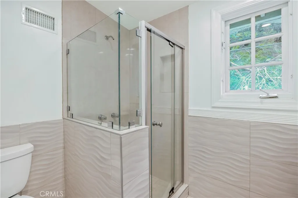 1643 San Ysidro Drive, Beverly Hills, California 90210 home-pic-22