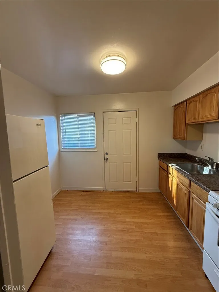 981 Barney, Merced, California 95340 home-pic-7