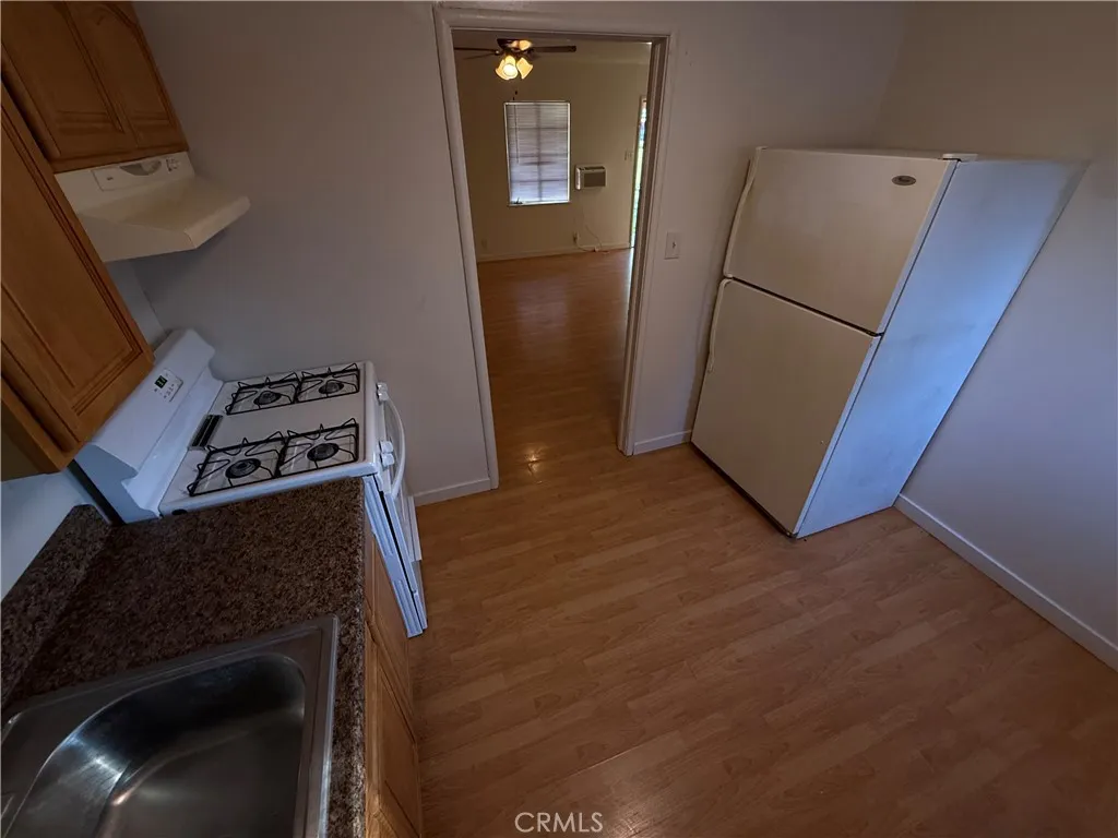 981 Barney, Merced, California 95340 home-pic-6