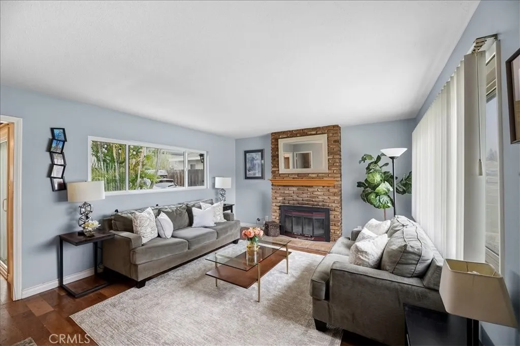 11747 Mollyknoll Avenue, Whittier, California 90604 home-pic-0