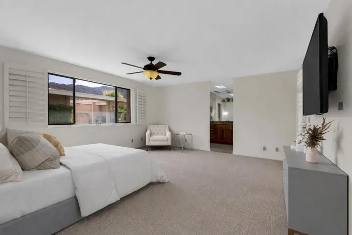 5AD21DFC-9E96-48AD-B2BD-D7F522A2D06D