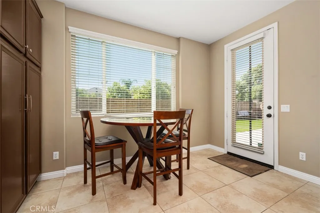 32051 Clear Springs Drive, Winchester, California 92596 home-pic-18