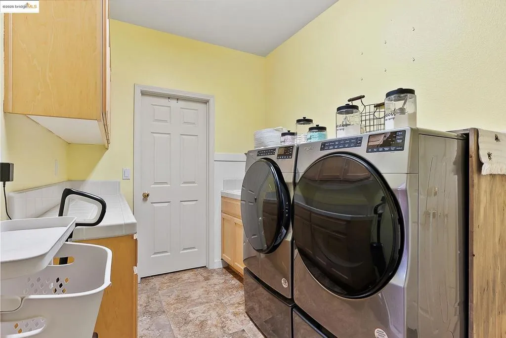 6851 New Melones Cir, Discovery Bay, California 94505 home-pic-23