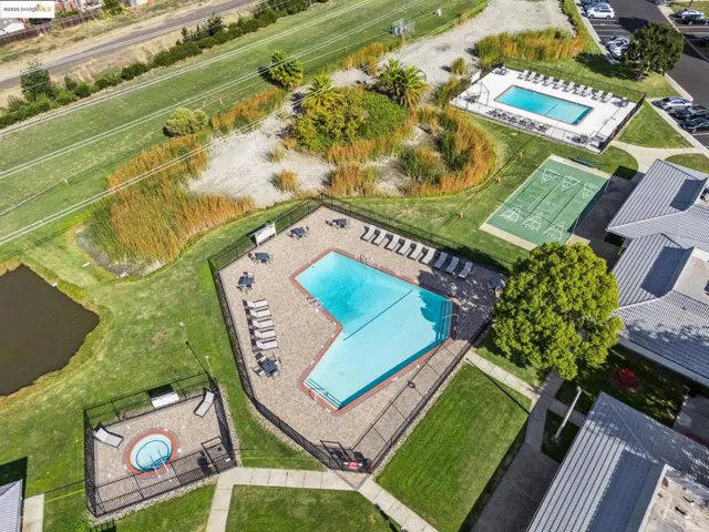 Bird's eye view of a pool area