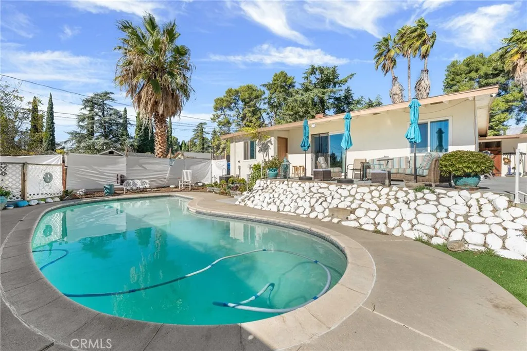 80 E Theodore, Banning, California 92220 home-pic-23