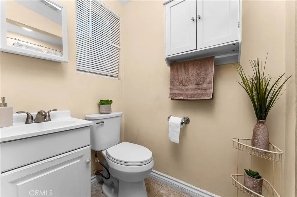80 E Theodore, Banning, California 92220 home-pic-14