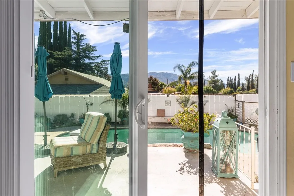 80 E Theodore, Banning, California 92220 home-pic-30