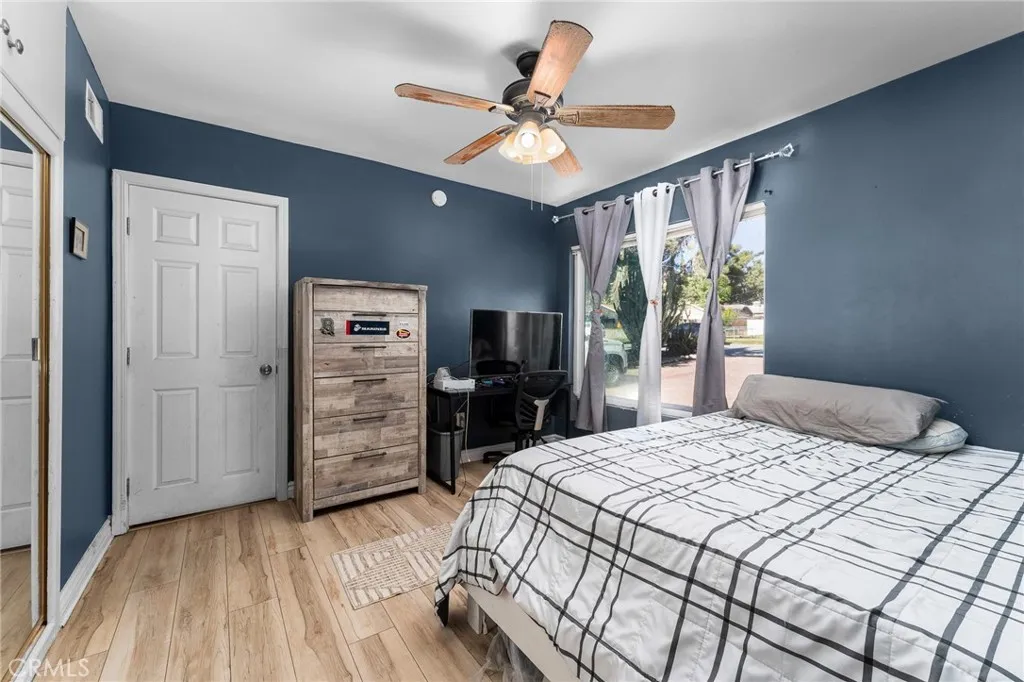 80 E Theodore, Banning, California 92220 home-pic-17