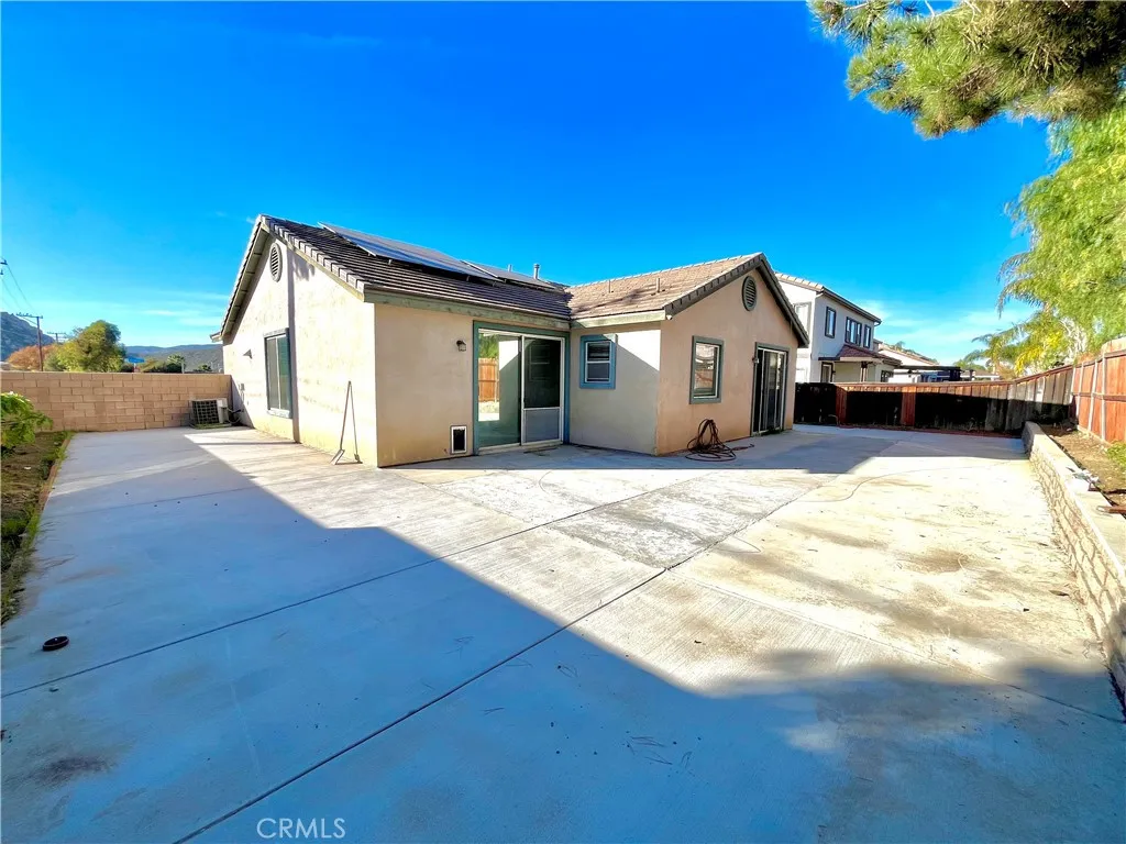 1110 Broadway Lane, Hemet, California 92545 home-pic-1