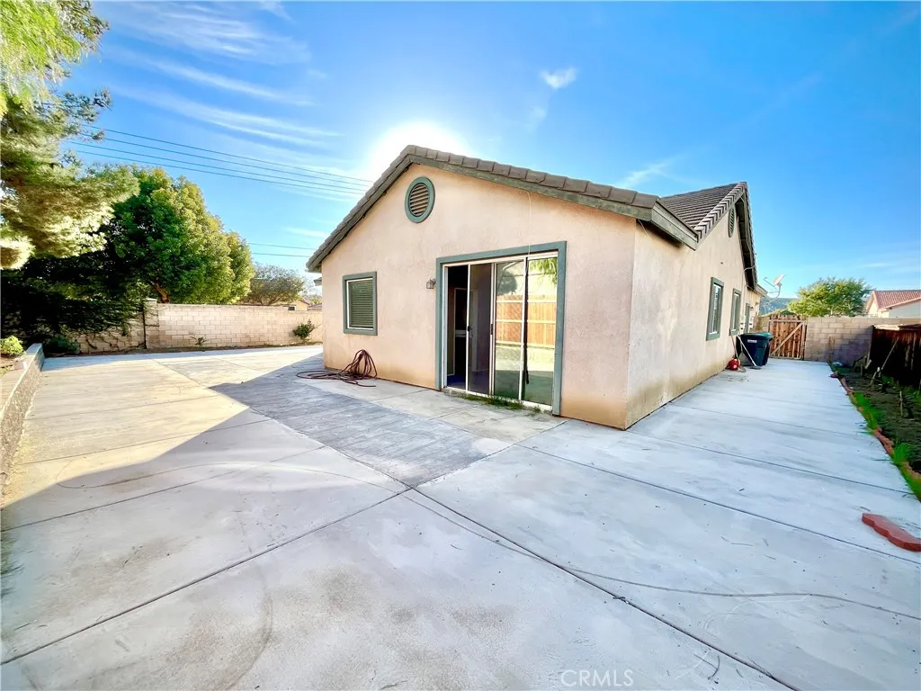 1110 Broadway Lane, Hemet, California 92545 home-pic-2