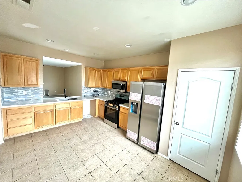 1110 Broadway Lane, Hemet, California 92545 home-pic-4