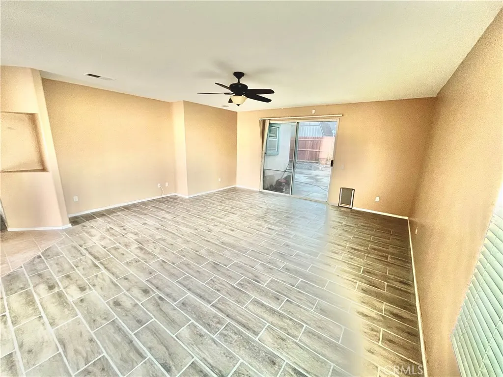 1110 Broadway Lane, Hemet, California 92545 home-pic-5