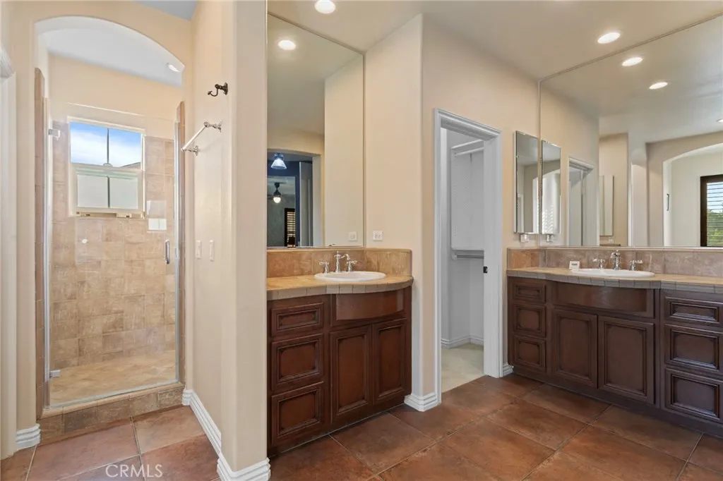 1858 W Meadowbrook, Santa Ana, California 92704 home-pic-34