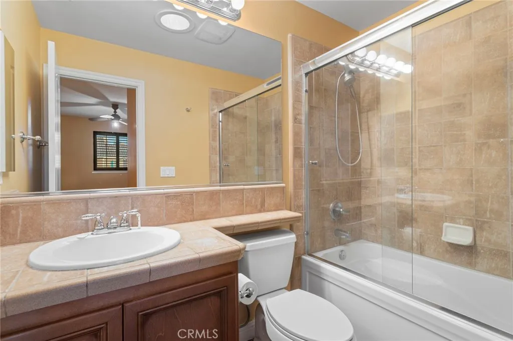 1858 W Meadowbrook, Santa Ana, California 92704 home-pic-36