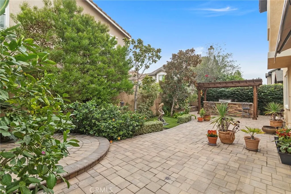 1858 W Meadowbrook, Santa Ana, California 92704 home-pic-44