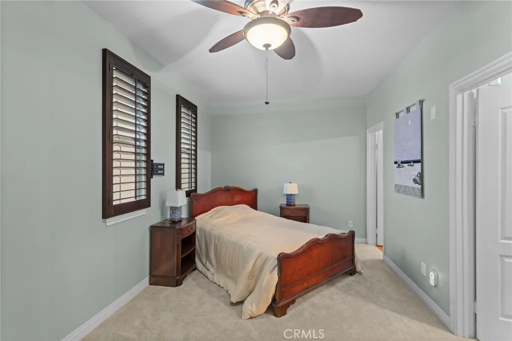 1858 W Meadowbrook, Santa Ana, California 92704 home-pic-17