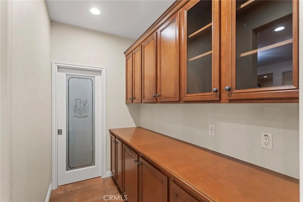1858 W Meadowbrook, Santa Ana, California 92704 home-pic-5