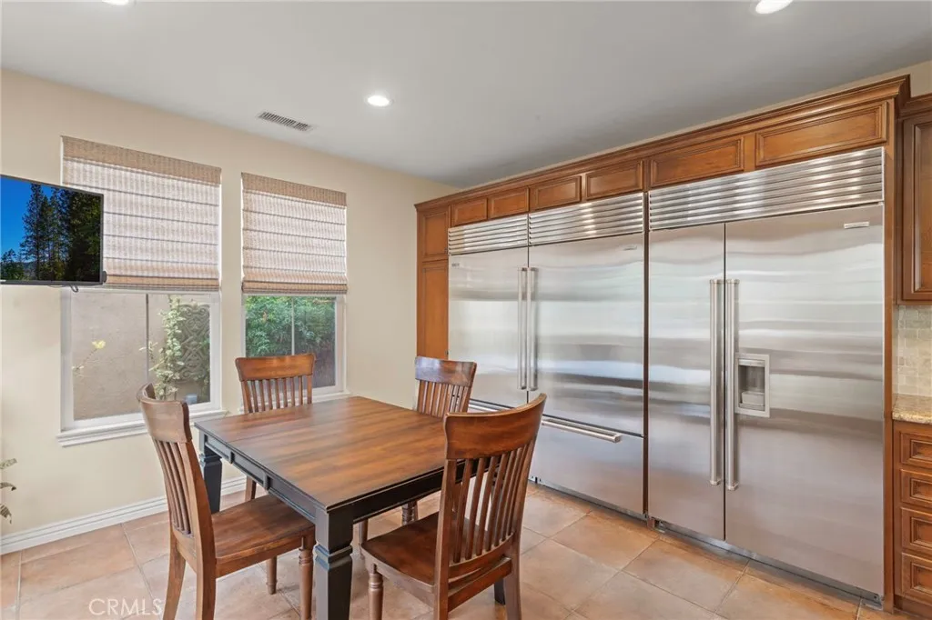 1858 W Meadowbrook, Santa Ana, California 92704 home-pic-14