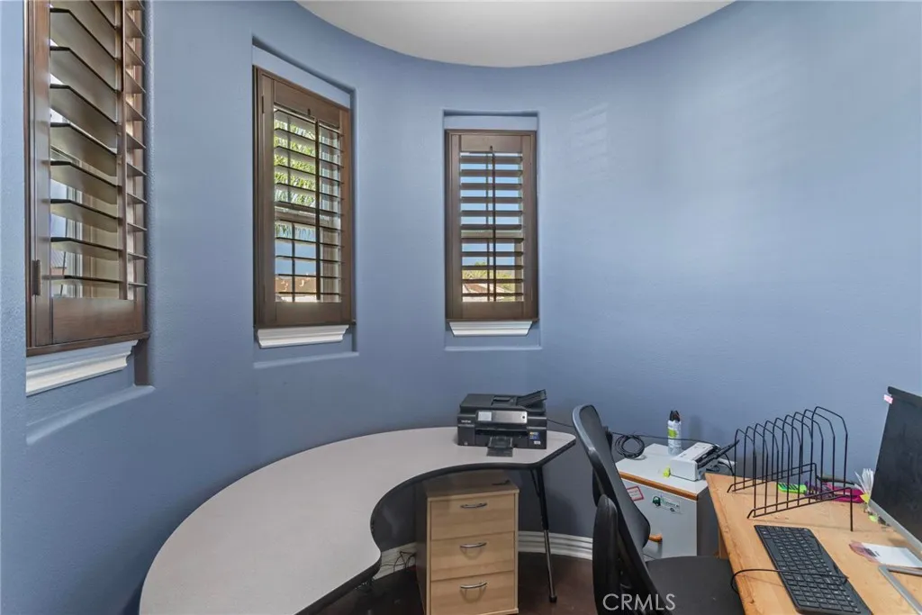 1858 W Meadowbrook, Santa Ana, California 92704 home-pic-25