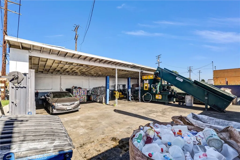 1959 Firestone, Los Angeles, California 90001 home-pic-3