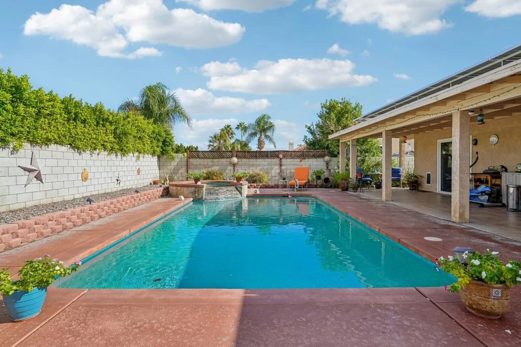 69666 Rochester Road, Cathedral City, California 92234 home-pic-37