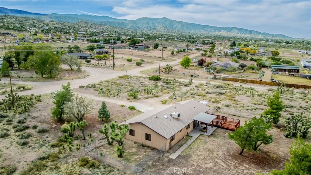3818 Sunnyslope Road, Phelan, California 92371 home-pic-38