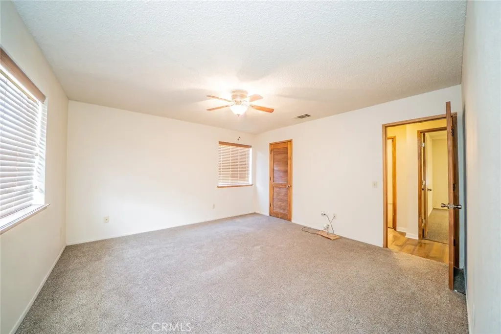 3818 Sunnyslope Road, Phelan, California 92371 home-pic-18