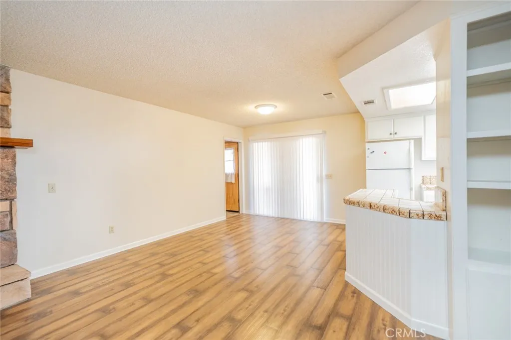 3818 Sunnyslope Road, Phelan, California 92371 home-pic-8