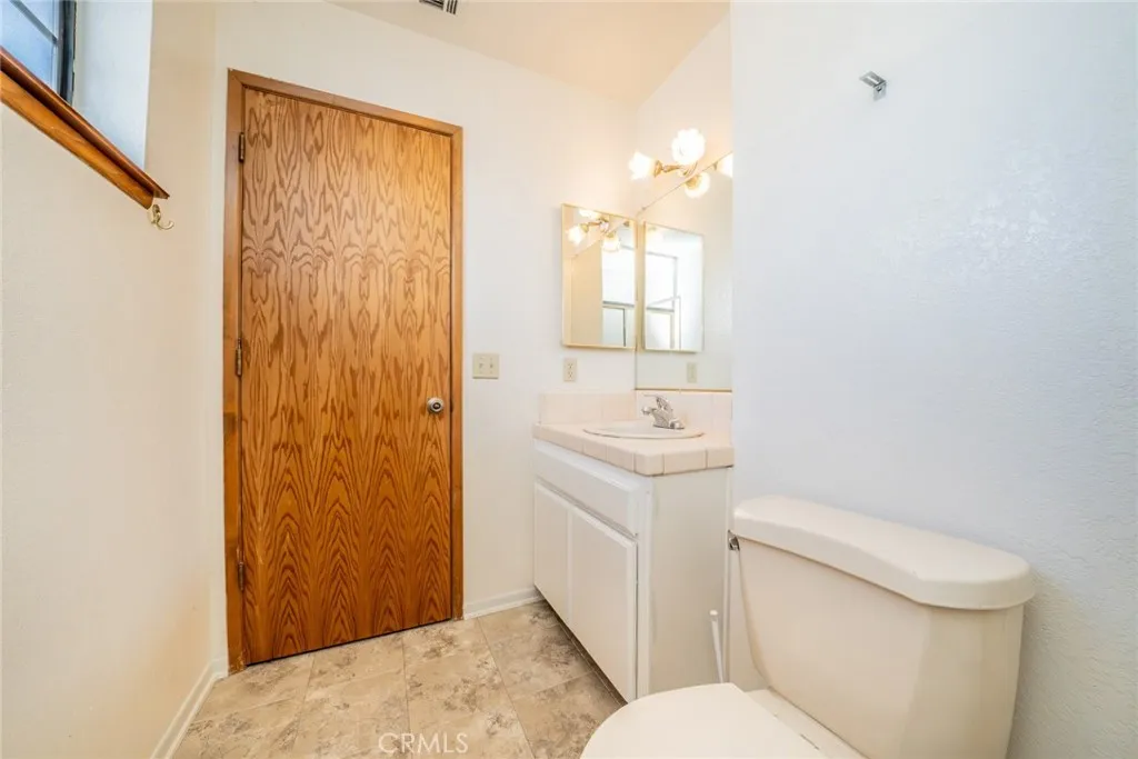 3818 Sunnyslope Road, Phelan, California 92371 home-pic-20