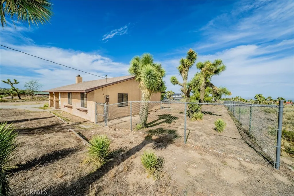 3818 Sunnyslope Road, Phelan, California 92371 home-pic-3
