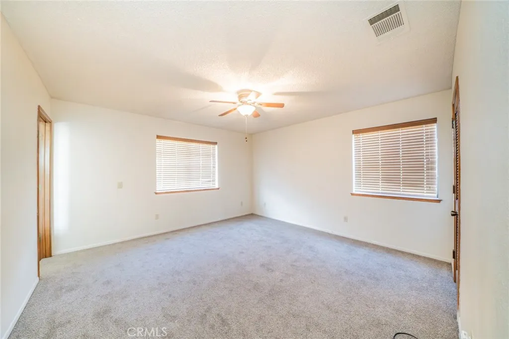 3818 Sunnyslope Road, Phelan, California 92371 home-pic-16