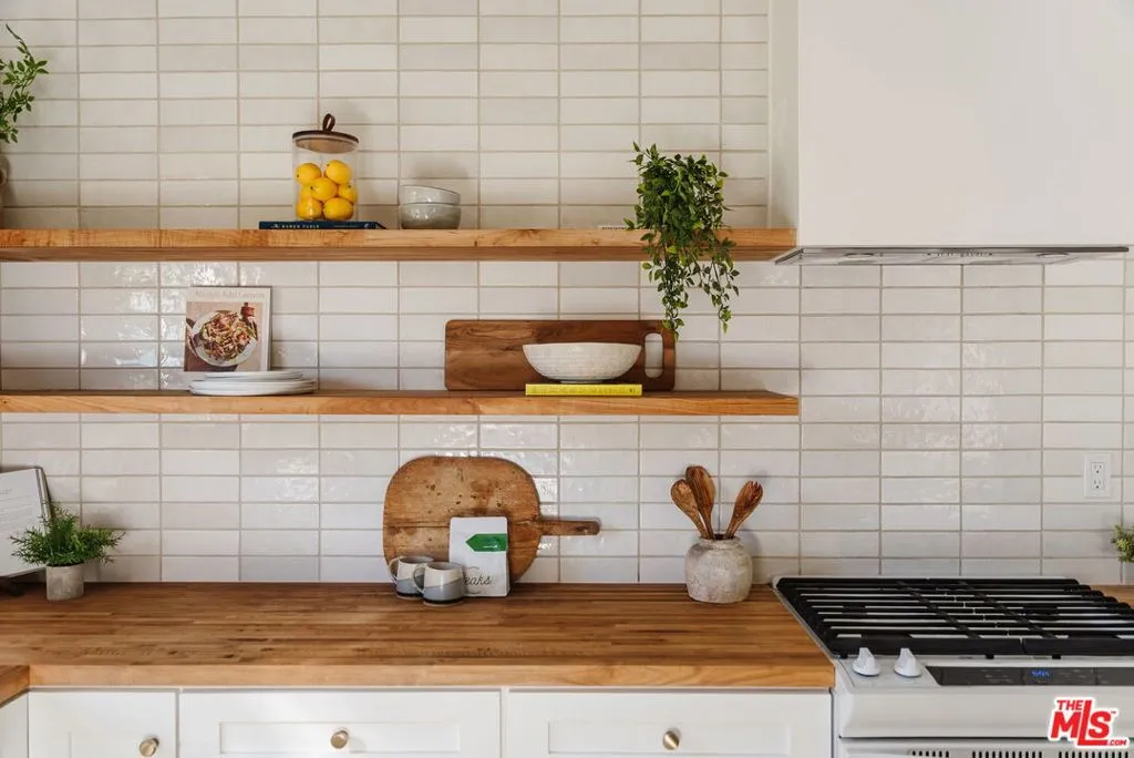 1943 12th 2, Santa Monica, California 90404 home-pic-23