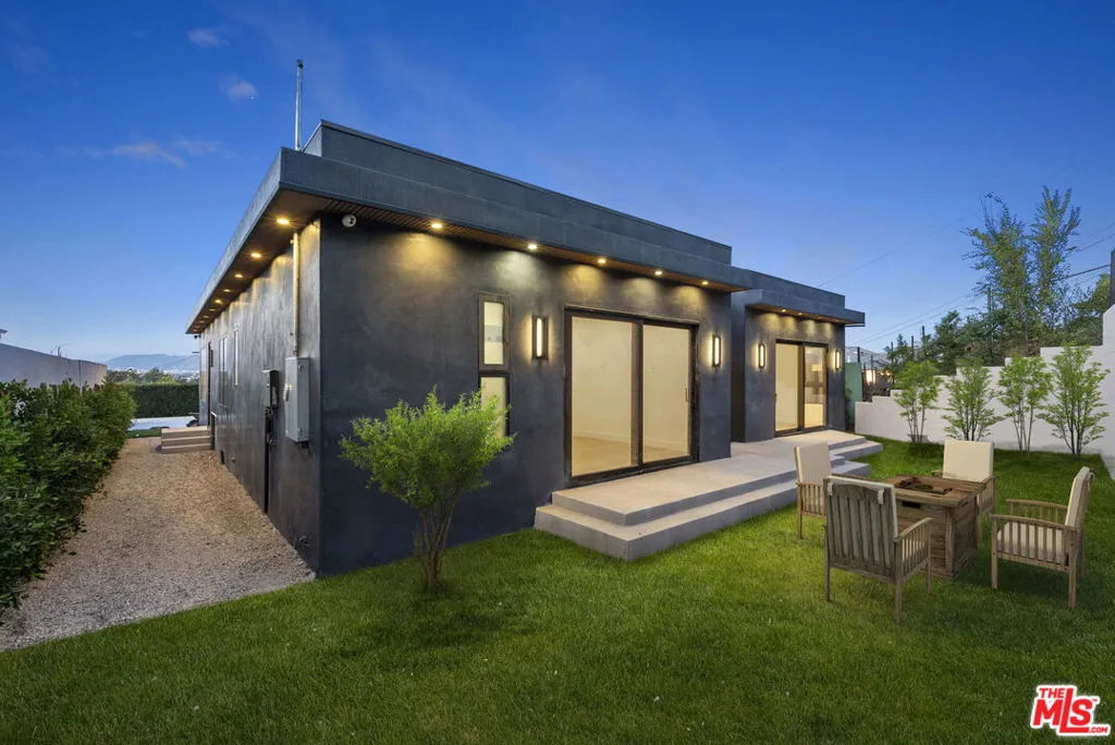 5280 Sanchez Drive, Los Angeles, California 90008 home-pic-32