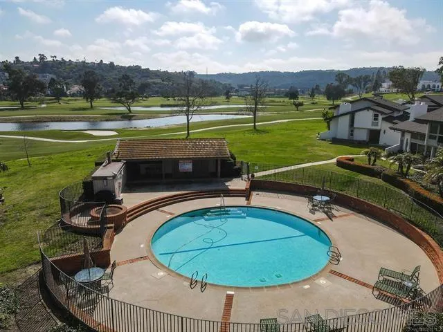 27 Greenview Drive, Carlsbad, California 92009 home-pic-32