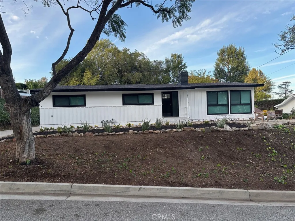 19 Gaucho Drive, Rolling Hills Estates, California 90274 home-pic-1