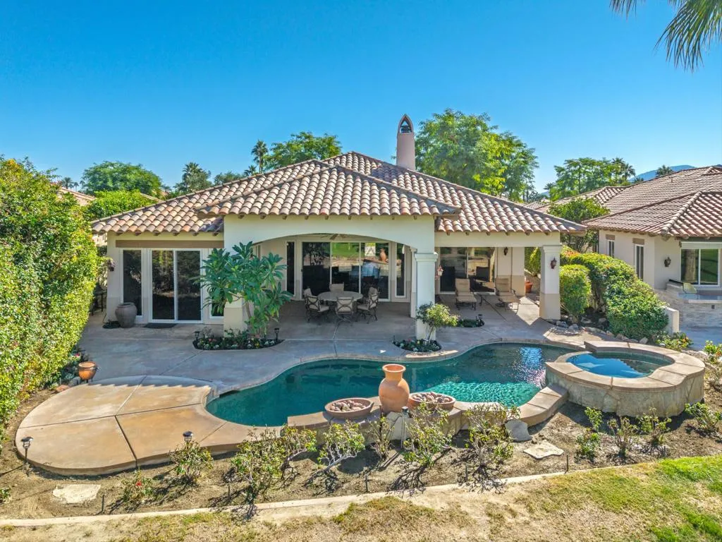 48145 Paso Tiempo Lane, La Quinta, California 92253 home-pic-5