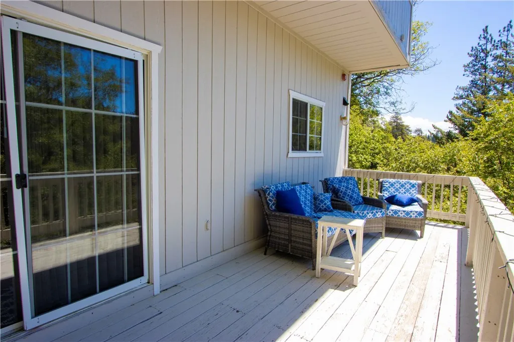 26448 Thunderbird Drive, Lake Arrowhead, California 92352 home-pic-15