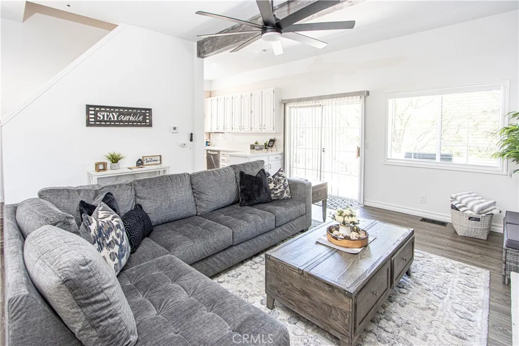 26448 Thunderbird Drive, Lake Arrowhead, California 92352 home-pic-3