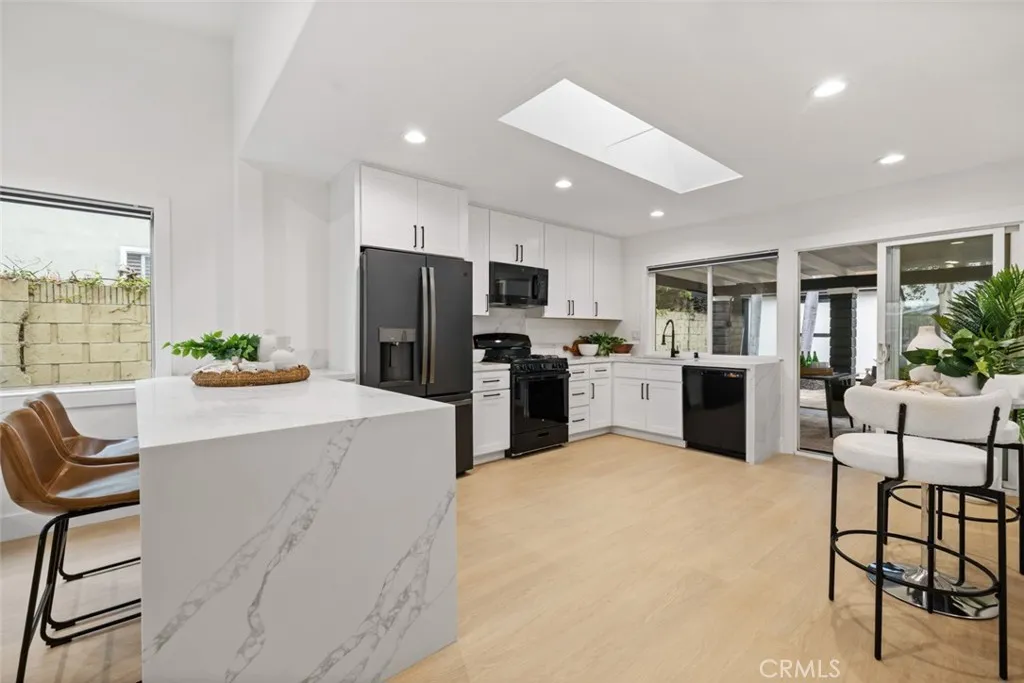 23342 Via Burriana, Mission Viejo, California 92691 home-pic-7