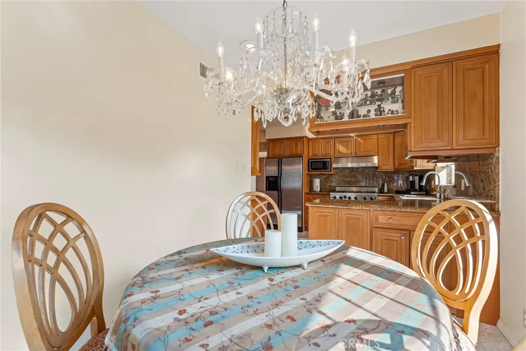 4845 Parkglen, View Park, California 90043 home-pic-10