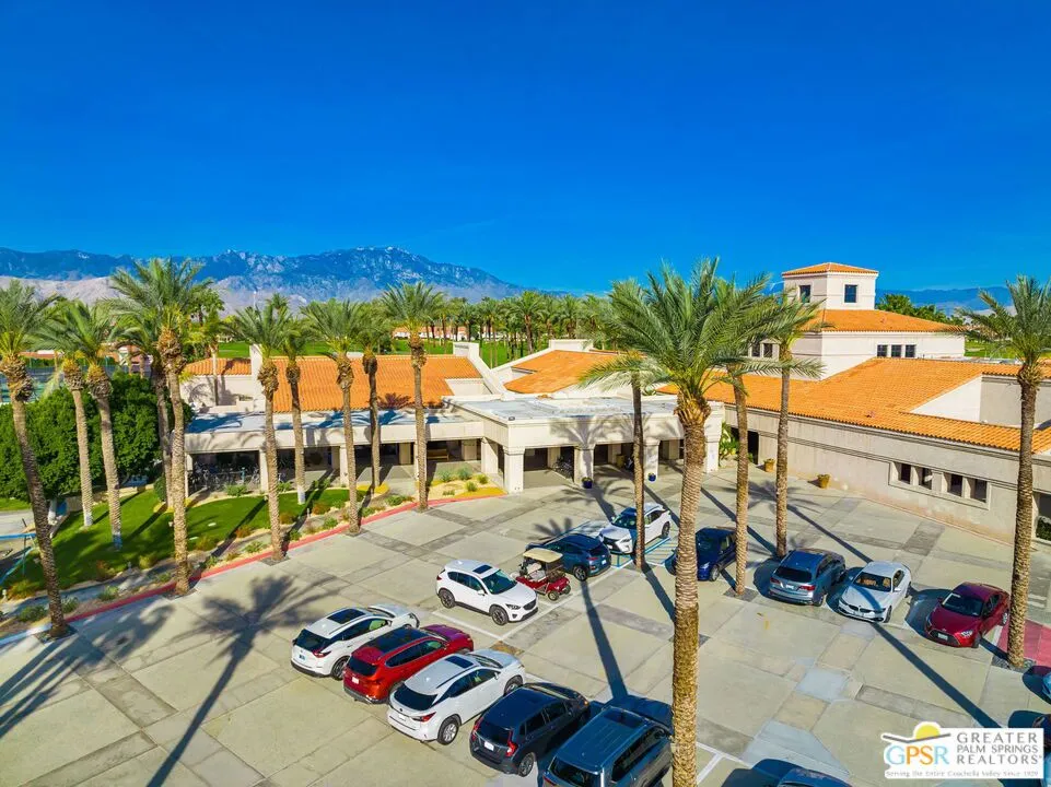 270 Desert Falls E Drive, Palm Desert, California 92211 home-pic-43