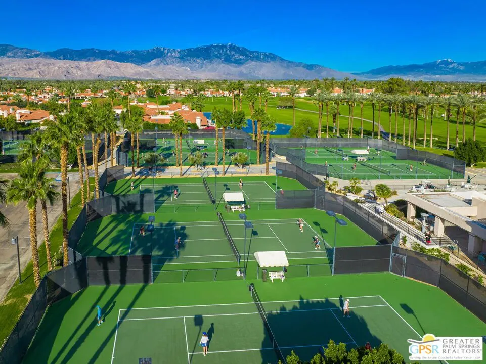 270 Desert Falls E Drive, Palm Desert, California 92211 home-pic-49