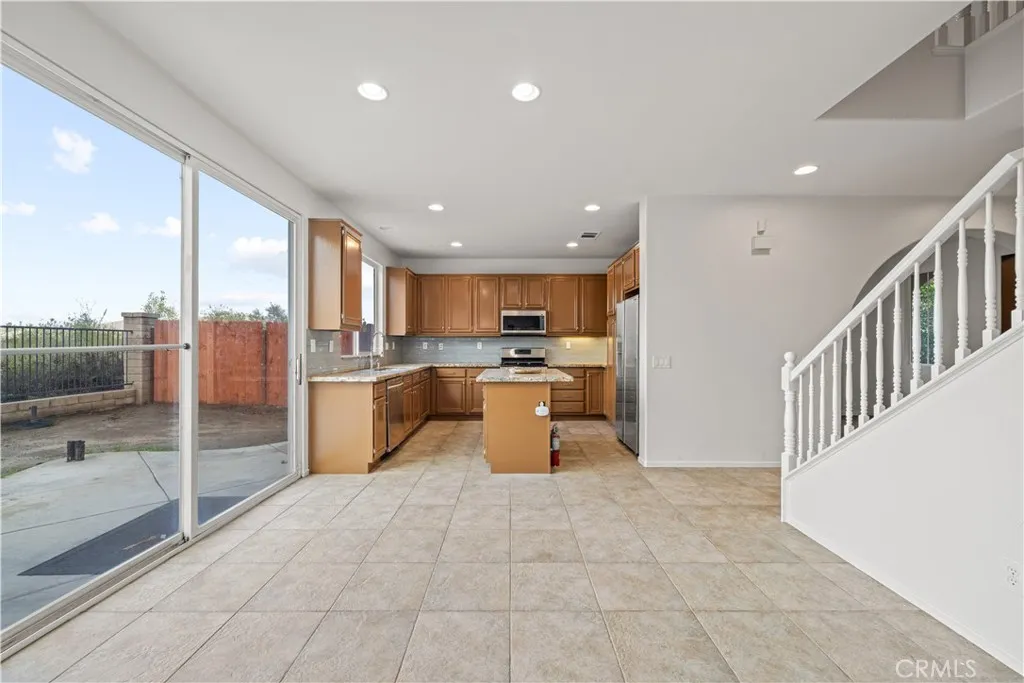 32372 Safflower, Winchester, California 92596 home-pic-24