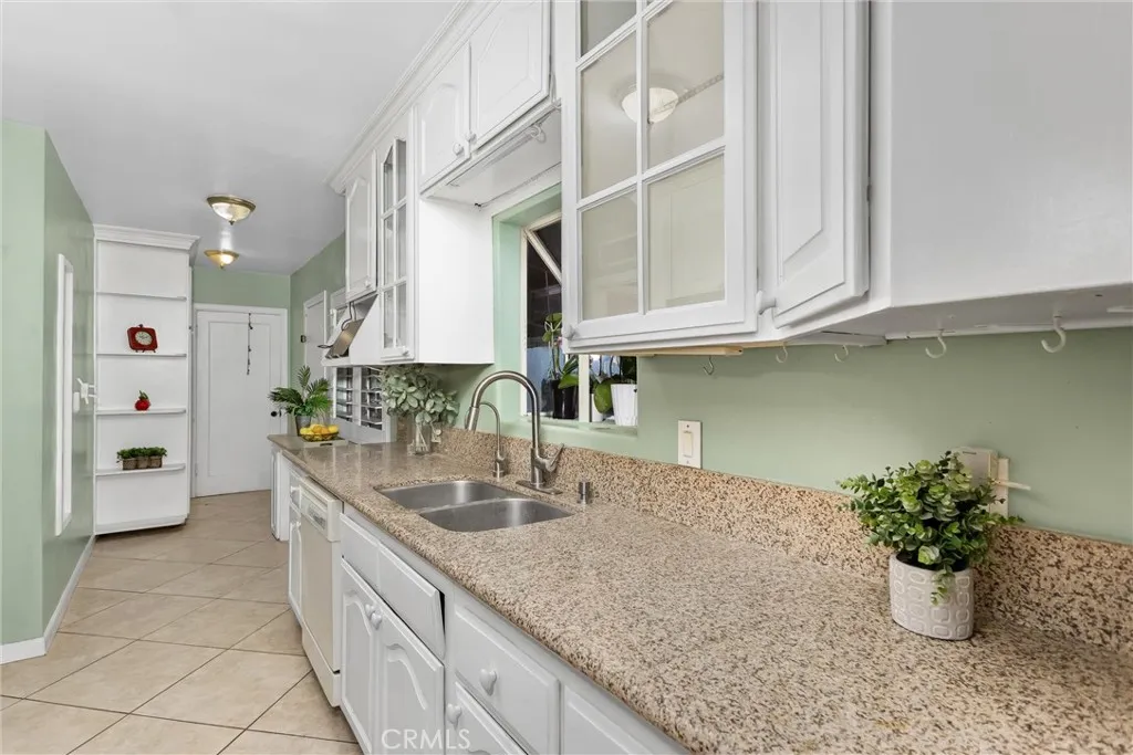 2770 Ladera Road, San Bernardino, California 92405 home-pic-8
