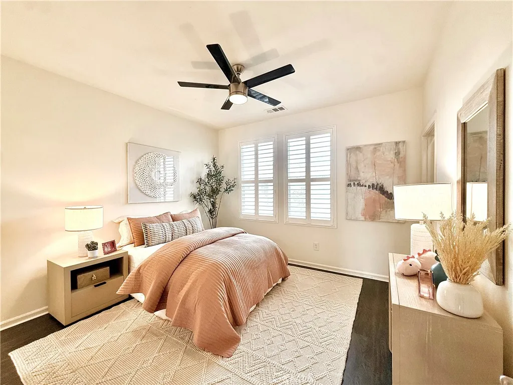 5547 Strand 103, Hawthorne, California 90250 home-pic-15