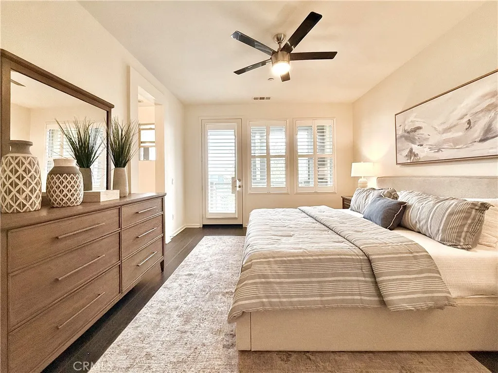 5547 Strand 103, Hawthorne, California 90250 home-pic-11