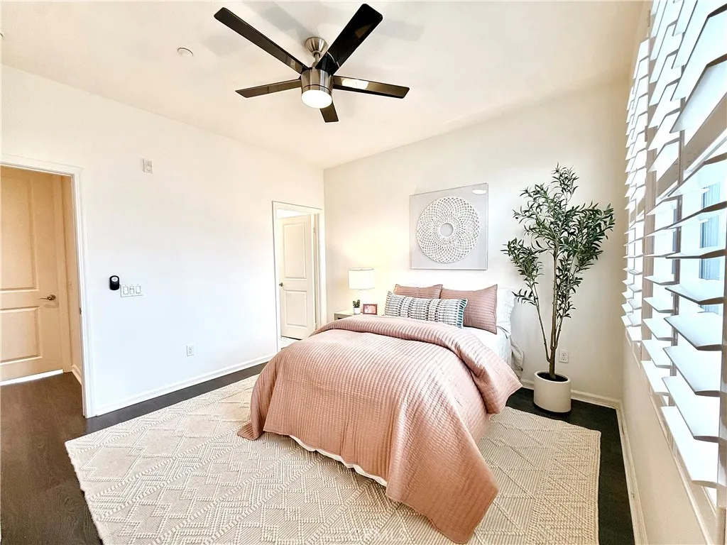 5547 Strand 103, Hawthorne, California 90250 home-pic-14